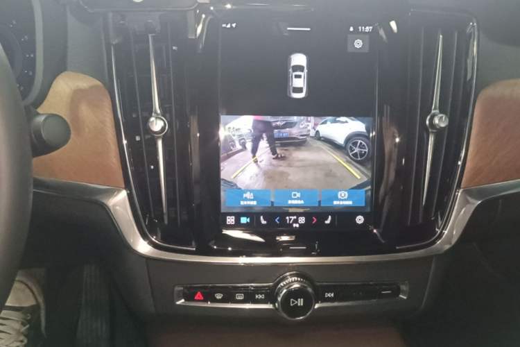 Used Volvo S90 2023 B5 Zhiyi Luxury Edition Audio And AC Panel