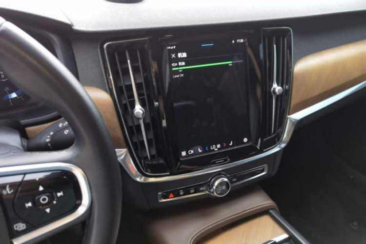 Used Volvo S90 2023 B5 Zhiyi Luxury Edition Audio And AC Panel