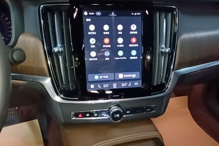 Used Volvo S90 2023 B5 Zhiyuan Luxury Edition Audio And AC Panel
