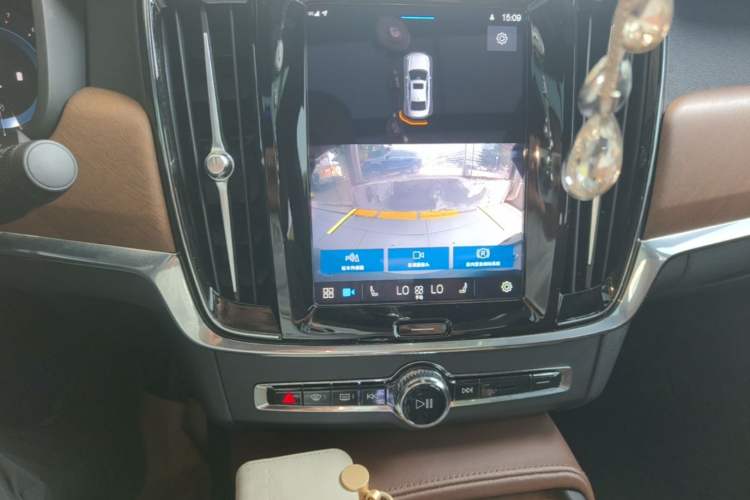 Used Volvo S90 2023 B5 Zhiyi Luxury Edition Audio And AC Panel