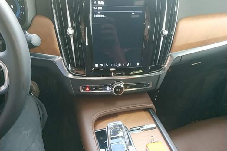 Used Volvo S90 2023 B5 Zhiyi Luxury Edition Audio And AC Panel