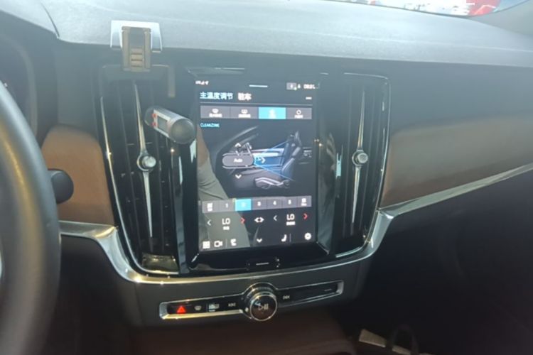 Used Volvo S90 2023 B5 Zhiyi Luxury Edition Audio And AC Panel