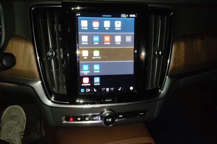Used Volvo S90 2023 B5 Zhiyuan Luxury Edition Audio And AC Panel