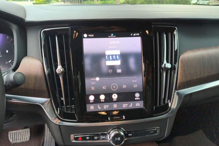 Used Volvo S90 2023 B5 Zhiyuan Luxury Edition Audio And AC Panel
