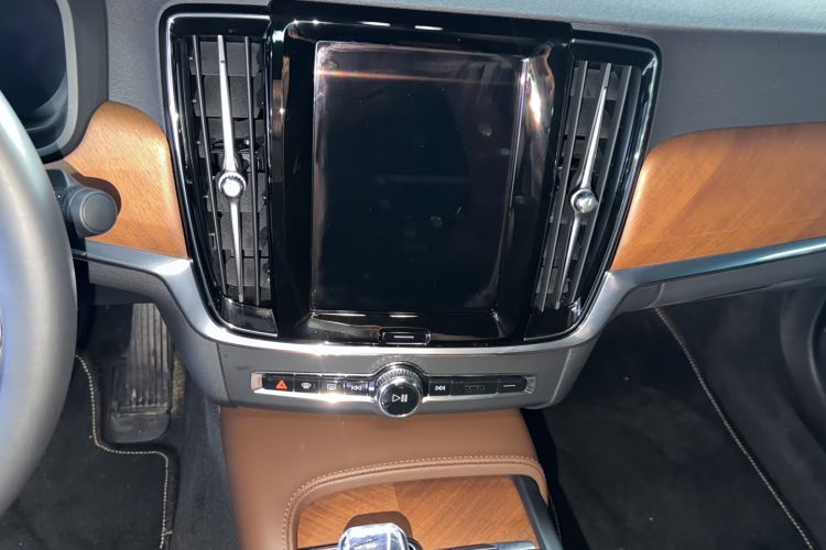 Used Volvo S90 2023 B5 Zhiyi Luxury Edition Audio And AC Panel