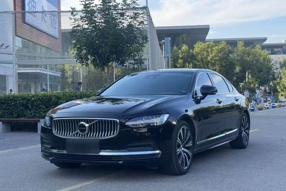 Volvo S90 2023