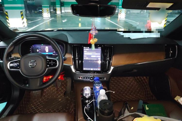 Used Volvo S90 2023 B5 Zhiyi Luxury Edition Center Console
