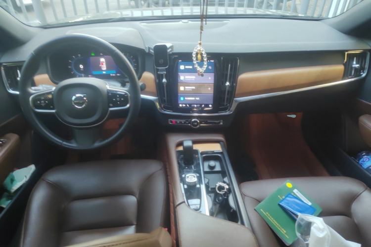 Used Volvo S90 2023 B5 Zhiyi Luxury Edition Center Console