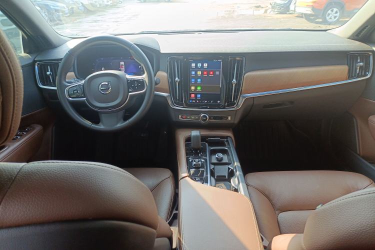 Used Volvo S90 2023 B5 Zhiyi Luxury Edition Center Console