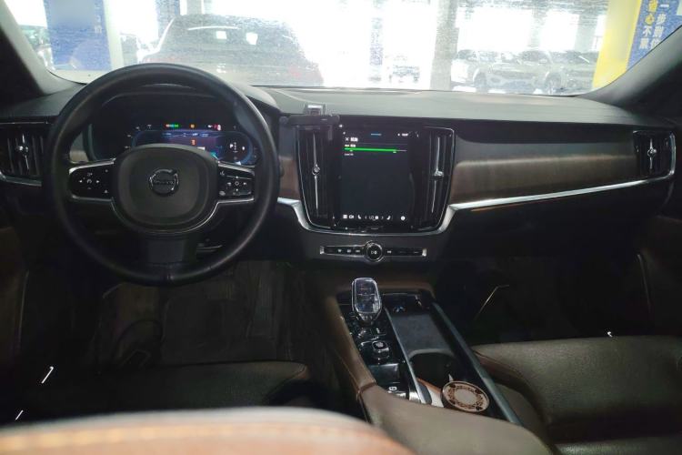 Used Volvo S90 2023 B5 Zhiyuan Luxury Edition Center Console