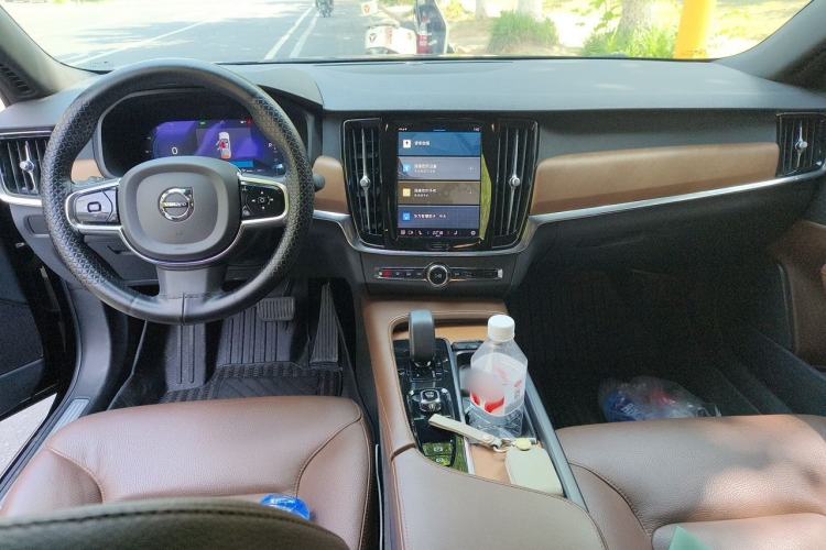 Used Volvo S90 2023 B5 Zhiyi Luxury Edition Center Console