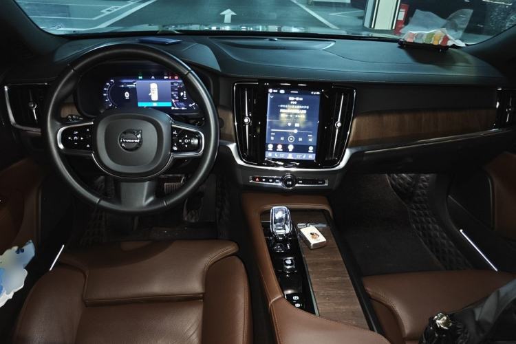 Used Volvo S90 2023 B5 Zhiyuan Luxury Edition Center Console