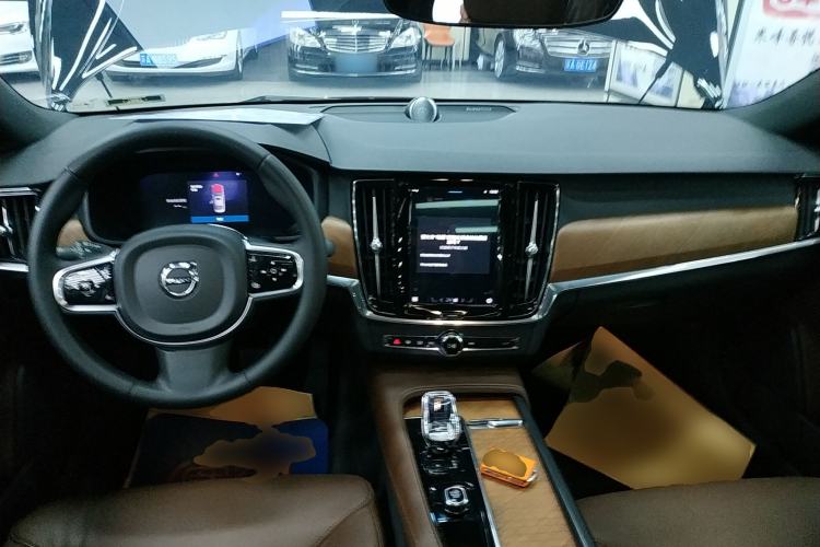 Used Volvo S90 2023 B5 Zhiyi Luxury Edition Center Console