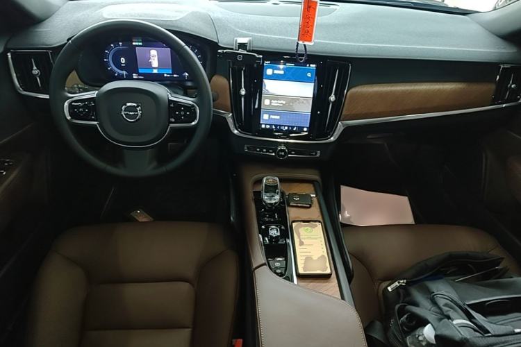 Used Volvo S90 2023 B5 Zhiyi Luxury Edition Center Console