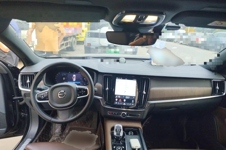 Used Volvo S90 2023 B5 Zhiyuan Luxury Edition Center Console