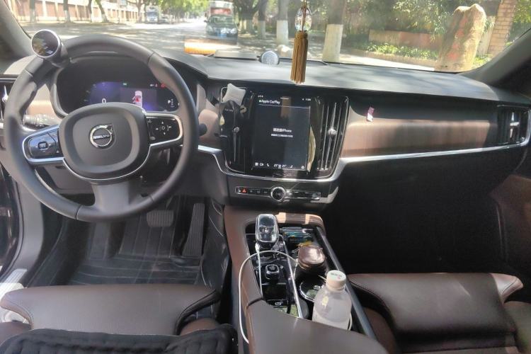 Used Volvo S90 2023 B5 Zhiyuan Luxury Edition Center Console