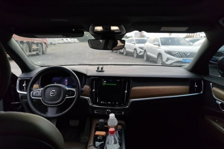 Used Volvo S90 2023 B5 Zhiyi Luxury Edition Center Console