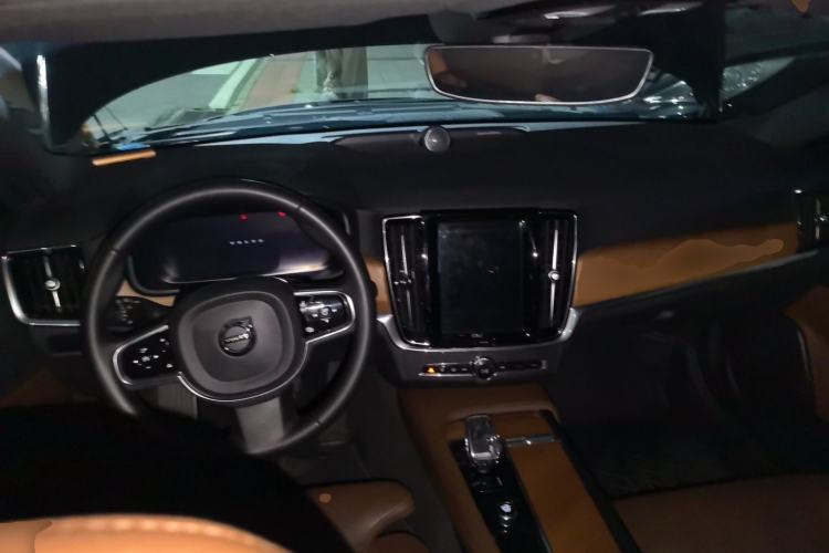 Used Volvo S90 2023 B5 Zhiyi Luxury Edition Center Console