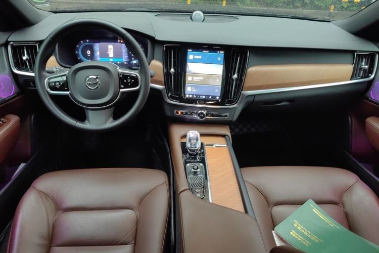 Used Volvo S90 2023 B5 Zhiyi Luxury Edition Center Console