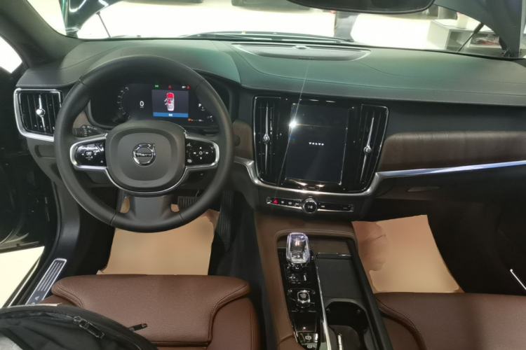 Used Volvo S90 2023 B5 Zhiyuan Luxury Edition Center Console