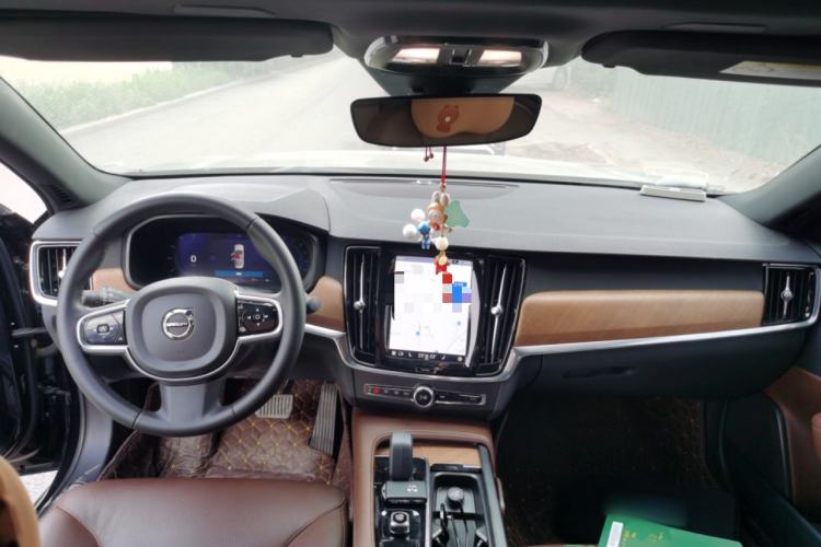Used Volvo S90 2023 B5 Zhiyi Luxury Edition Center Console