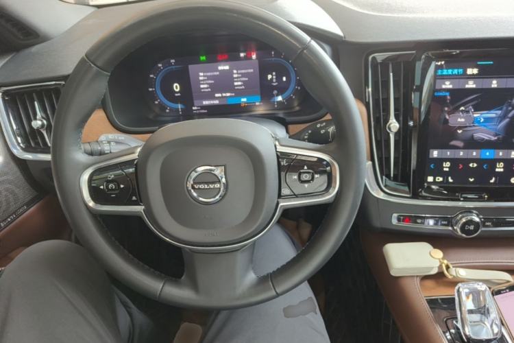 Used Volvo S90 2023 B5 Zhiyi Luxury Edition Center Console