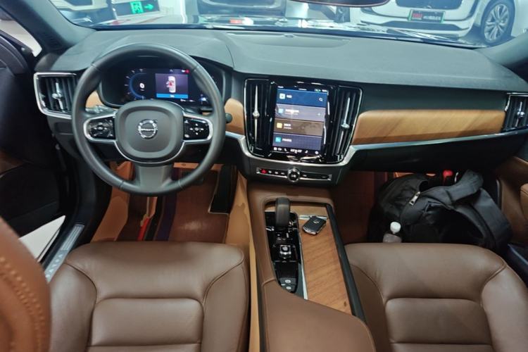 Used Volvo S90 2023 B5 Zhiyi Luxury Edition Center Console