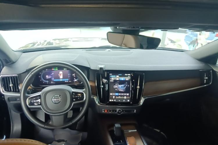 Used Volvo S90 2023 B5 Zhiyi Luxury Edition Center Console