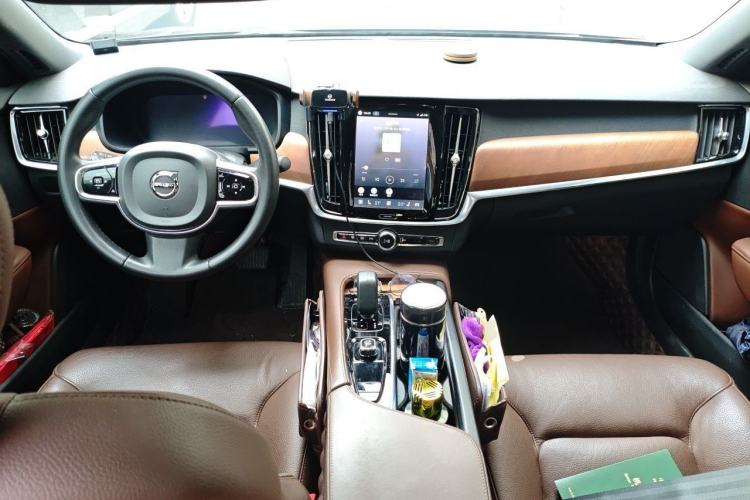 Used Volvo S90 2023 B5 Zhiyi Luxury Edition Center Console