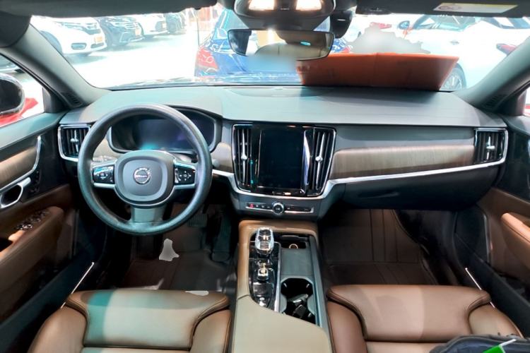 Used Volvo S90 2023 B5 Zhiyuan Luxury Edition Center Console
