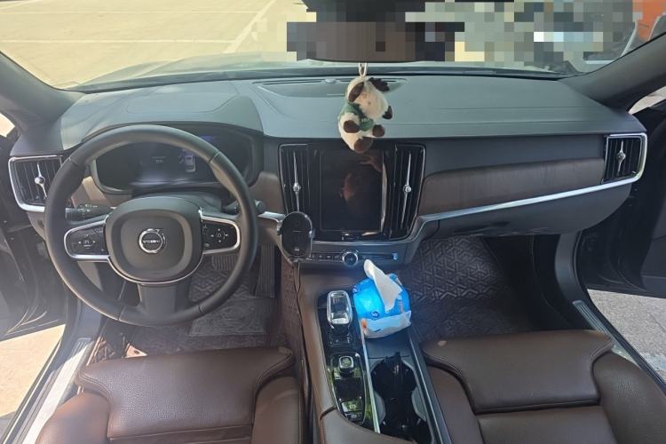 Used Volvo S90 2023 B5 Zhiyuan Luxury Edition Center Console