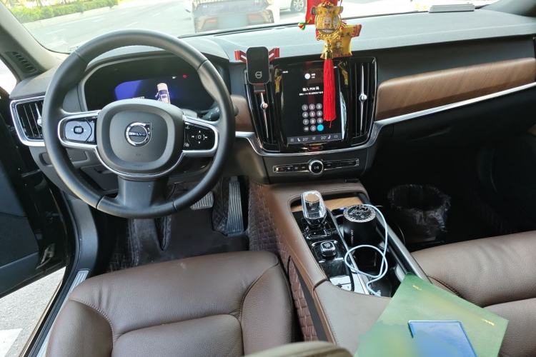 Used Volvo S90 2023 B5 Zhiyi Luxury Edition Center Console