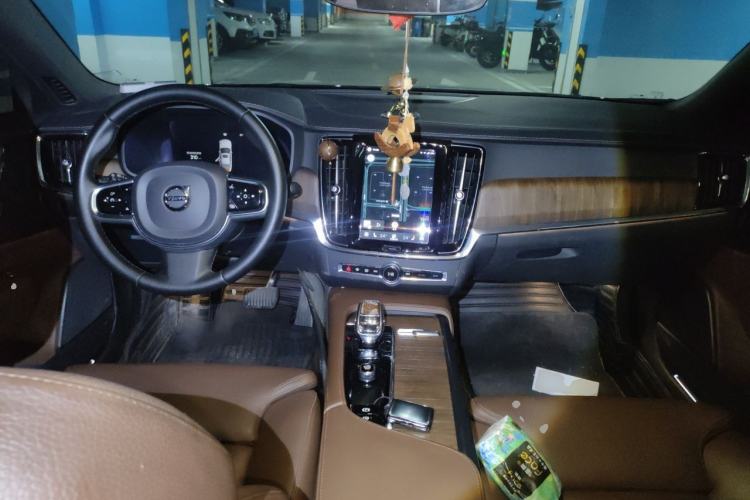 Used Volvo S90 2023 B5 Zhiyuan Luxury Edition Center Console