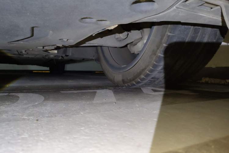 Used Volvo S90 2023 B5 Zhiyuan Luxury Edition Chassis Front Left