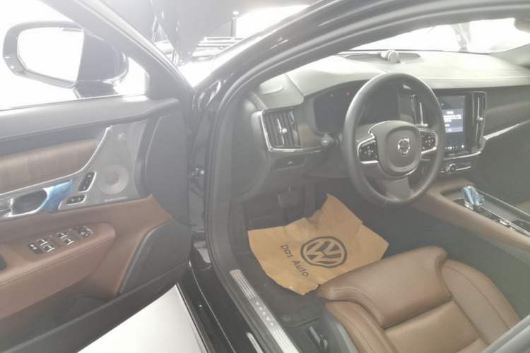 Used Volvo S90 2023 B5 Luxury Smart Edition Driver Seat