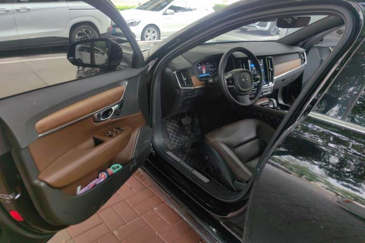 Used Volvo S90 2023 B5 Zhiyi Luxury Edition Driver Seat