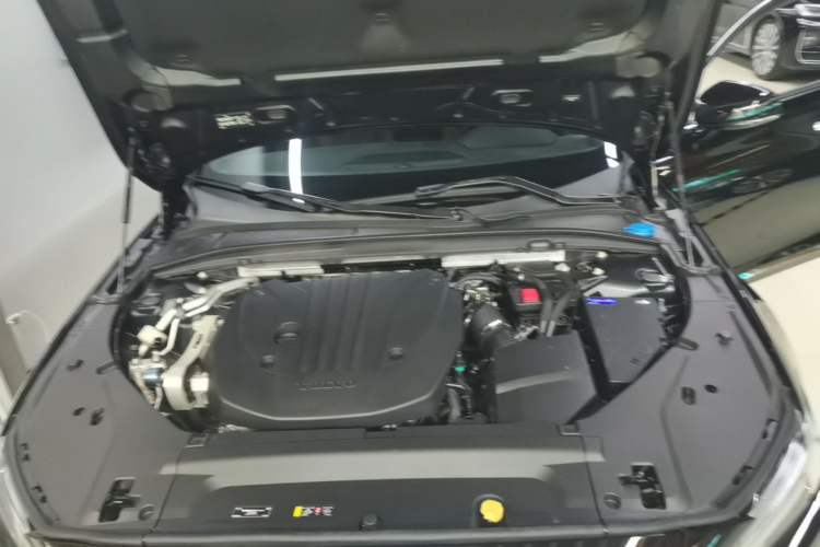 Used Volvo S90 2023 B5 Zhiyuan Luxury Edition Engine Bay