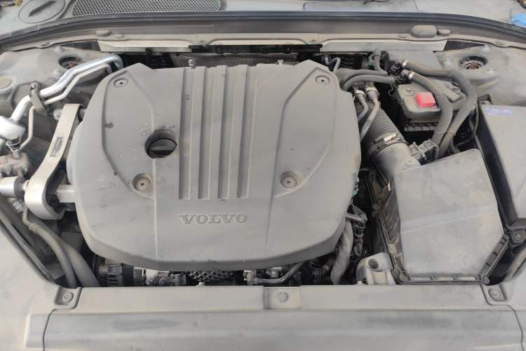 Used Volvo S90 2023 B5 Zhiyi Luxury Edition Engine Bay