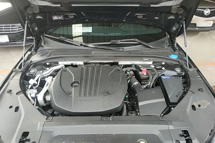 Used Volvo S90 2023 B5 Zhiyi Luxury Edition Engine Bay