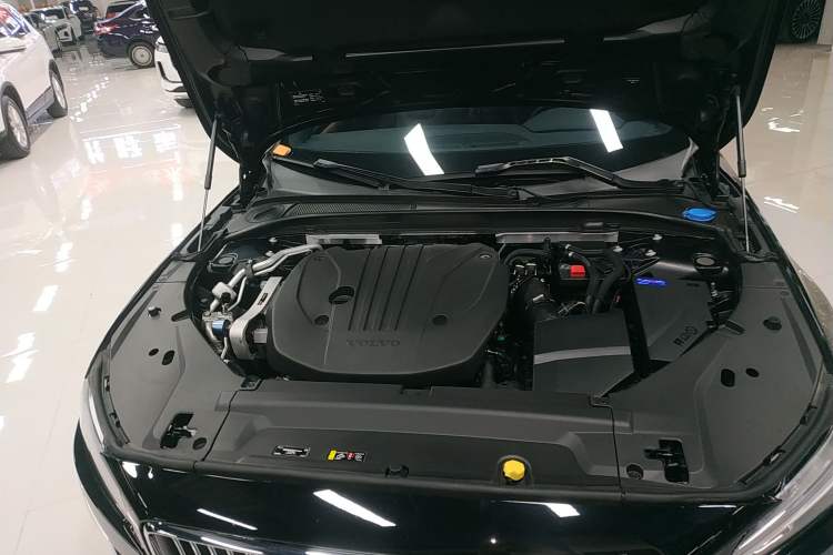 Used Volvo S90 2023 B5 Zhiyi Luxury Edition Engine Bay