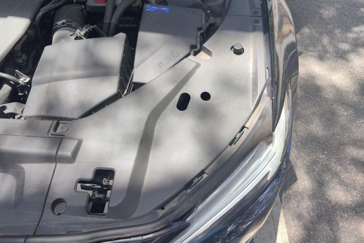 Used Volvo S90 2023 B5 Zhiyuan Luxury Edition Engine Bay Left