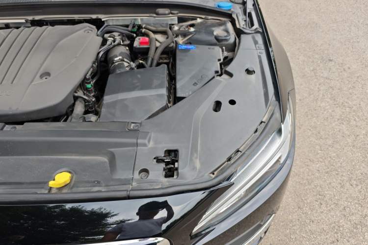 Used Volvo S90 2023 B5 Zhiyuan Luxury Edition Engine Bay Left