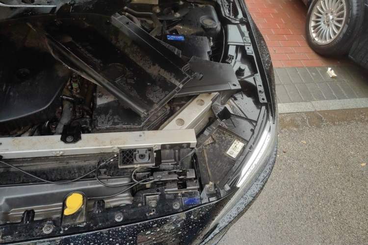 Used Volvo S90 2023 B5 Zhiyi Luxury Edition Engine Bay Left