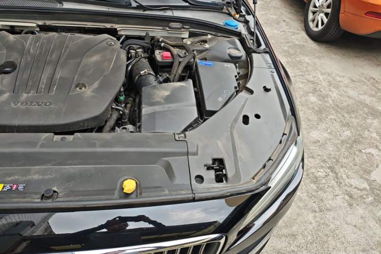 Used Volvo S90 2023 B5 Zhiyi Luxury Edition Engine Bay Left