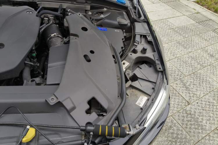 Used Volvo S90 2023 B5 Zhiyuan Luxury Edition Engine Bay Left