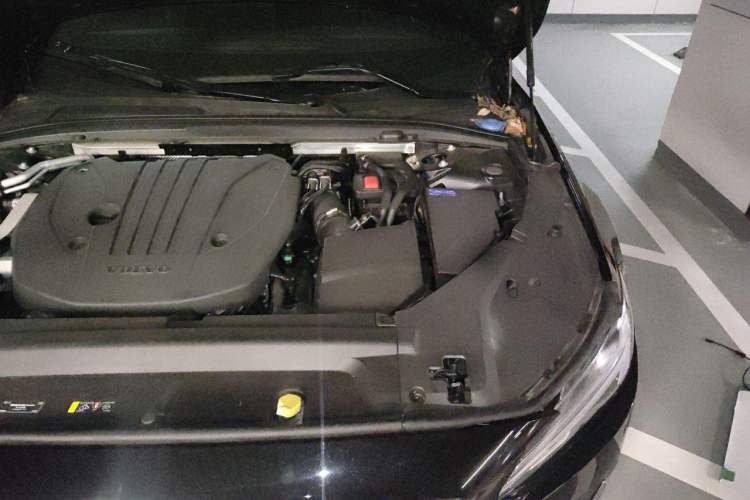 Used Volvo S90 2023 B5 Zhiyi Luxury Edition Engine Bay Left