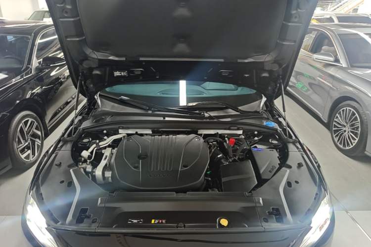 Used Volvo S90 2023 B5 Zhiyi Luxury Edition Engine Bay