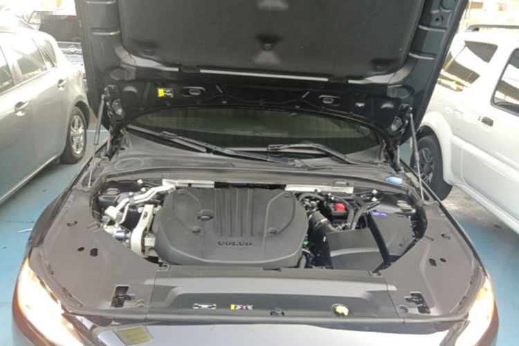 Used Volvo S90 2023 B5 Zhiyi Luxury Edition Engine Bay