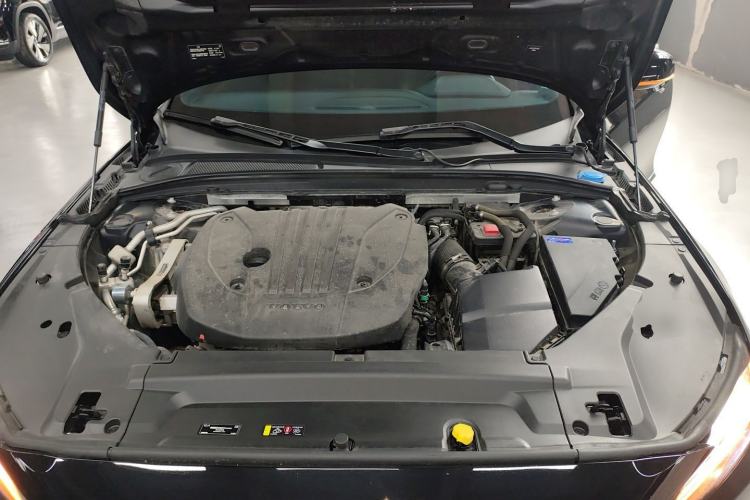 Used Volvo S90 2023 B5 Zhiyi Luxury Edition Engine Bay