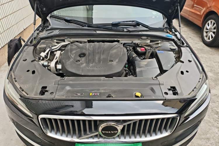 Used Volvo S90 2023 B5 Zhiyi Luxury Edition Engine Bay